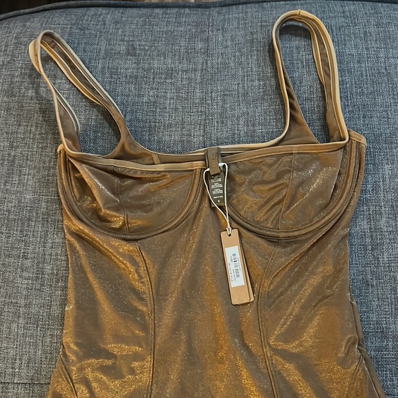 Skims Sexy Launge - Picture 9 of 12